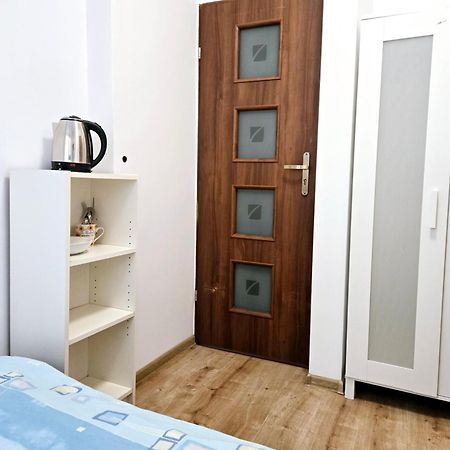Pod Czapla Hostel Warsaw Exterior photo